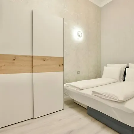 Premium By Hi5 - 2 Bedroom In The Center * Budapest